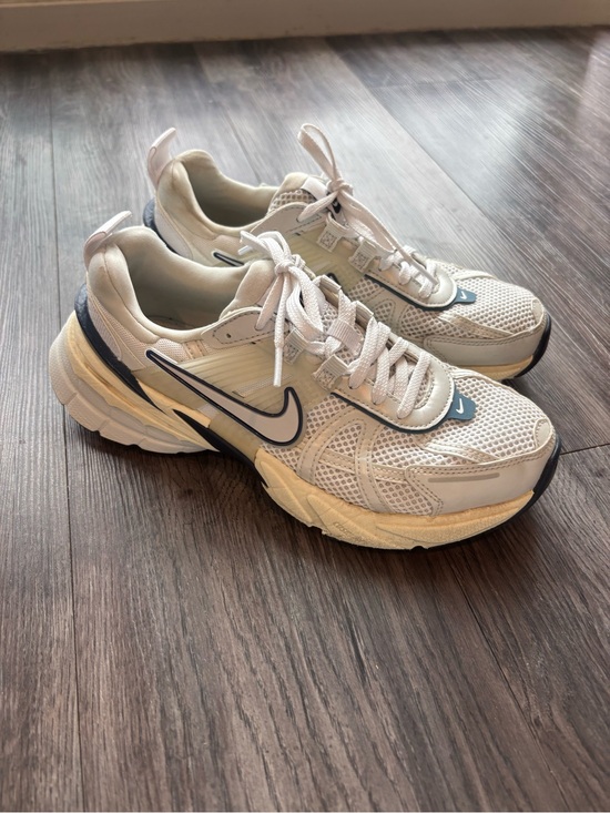 Nike Shoes - Nike V2K sneaker